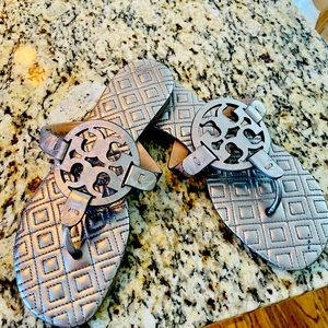 🔥Tory Burch Miller’s, platinum, size 6, like new🔥